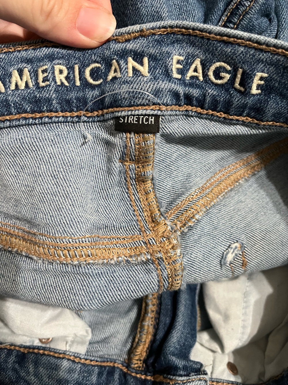 American Eagle 90s Straight Medium Wash Denim Jeans Size 6 *LONG* - Picture 3 of 8